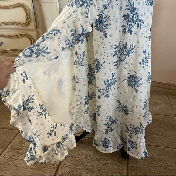 Talisman XS Carly Bluebell Woven Floral Print V-Neck Bell Sleeve Wrap Maxi Dress - Picture 5 of 11